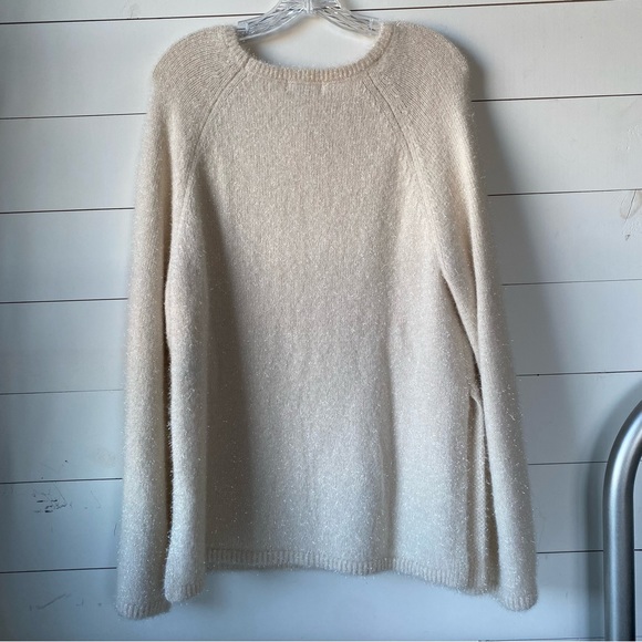 h&m cream colored sweater (size M) - Picture 2 of 3